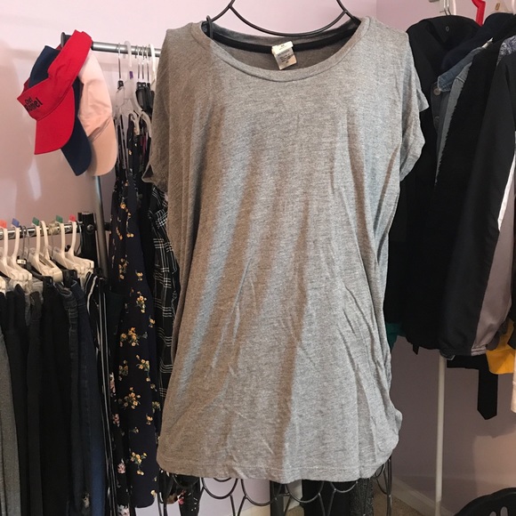 WORN ONCE Gray athletic top - Picture 1 of 1